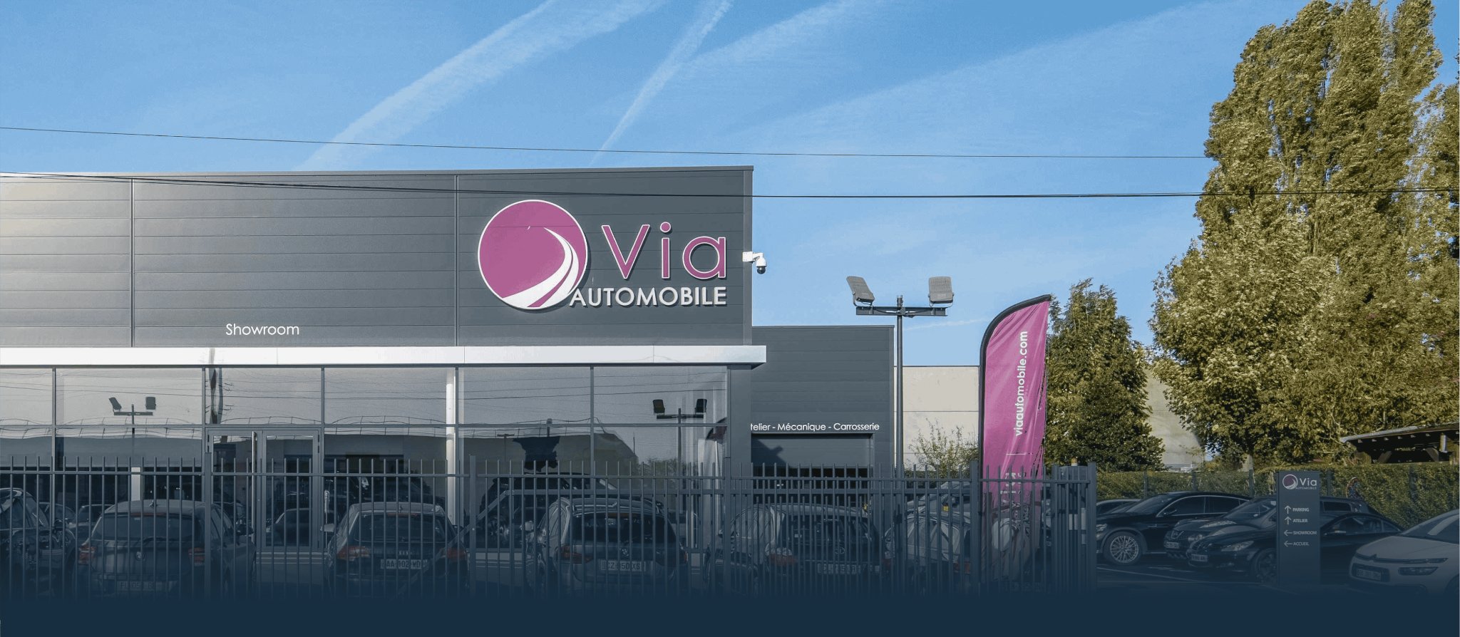 via-automobile-agence-roncq-devanture-concession (2)-compressed.jpg